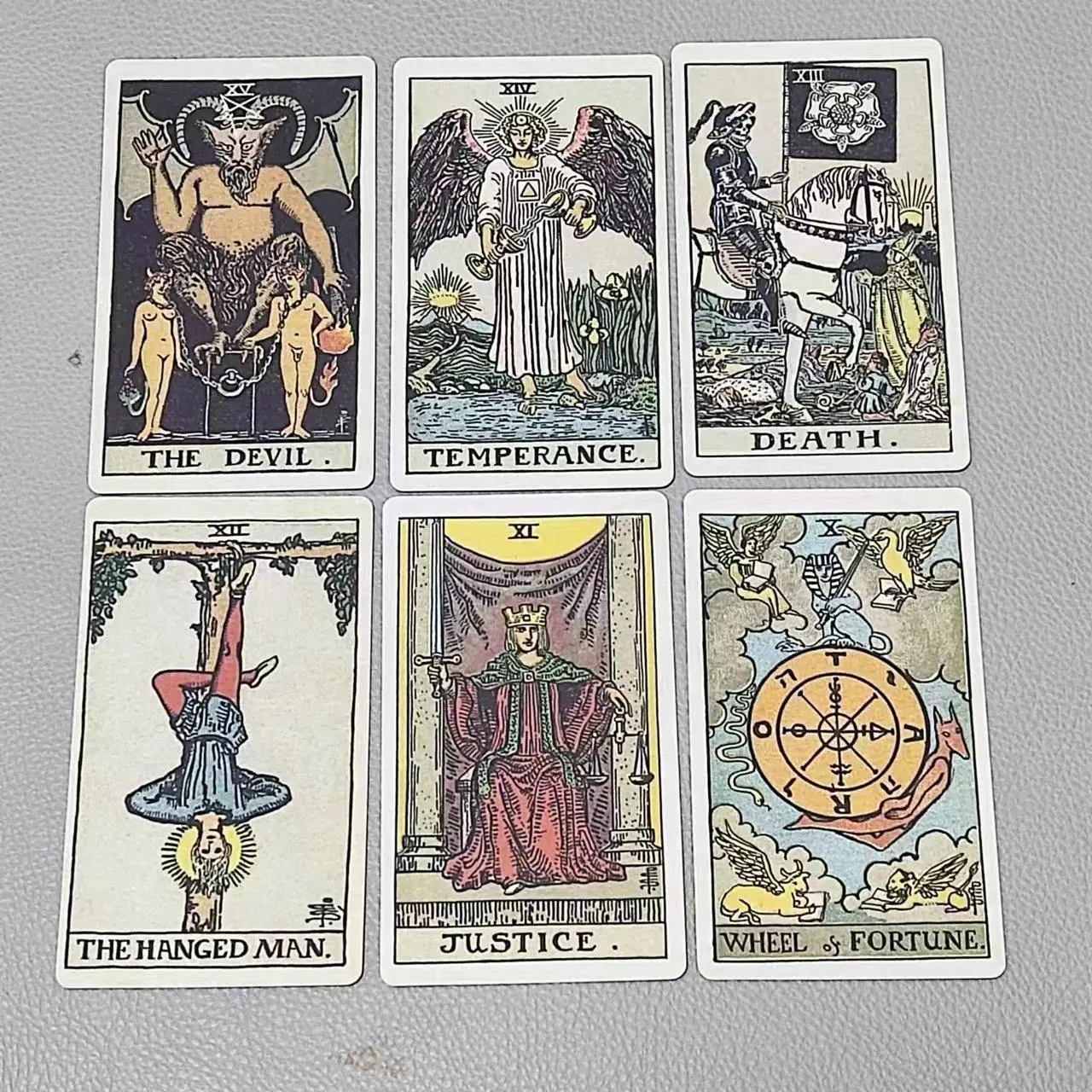 78 cartes de tarot classique a - Tarot Deck With Guidebook avis et prix